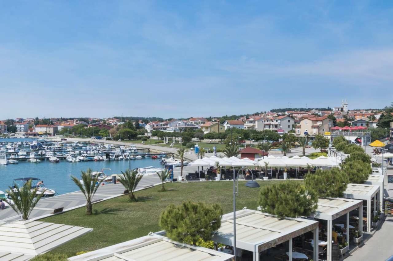 Apartments Riva Medulin Exterior photo